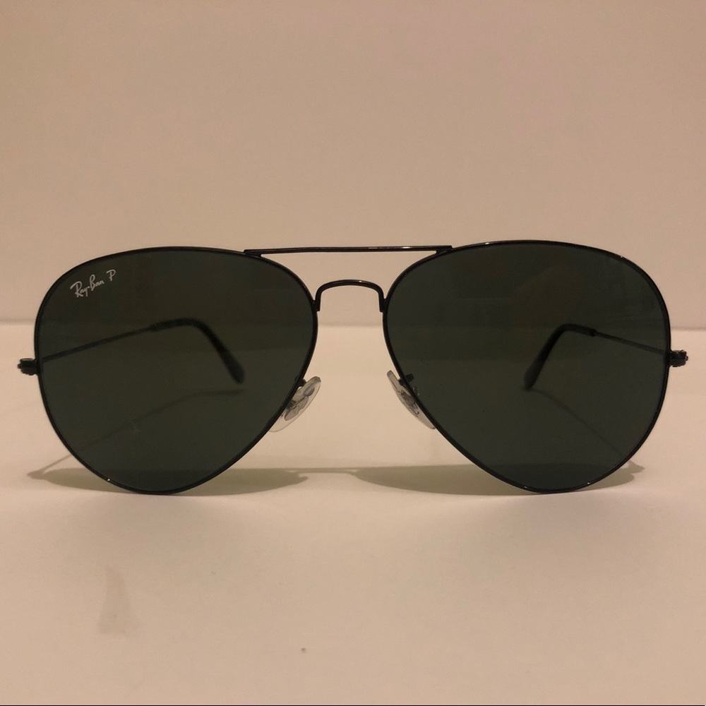 All Black Ray-Ban Aviators
